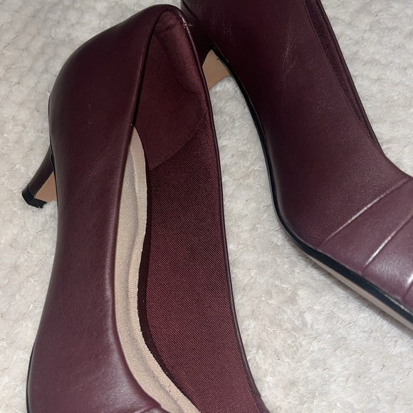 Clarks Linvale Crown Burgundy Leather Heels - Picture 6 of 9